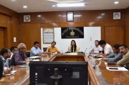 पंचकूला: जिला सचिवालय में उपायुक्त ने मानसून और बाढ़ नियंत्रण को लेकर अधिकारियों के साथ बैठक की, दिशा-निर्देश जारी किए