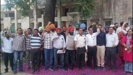 ਰੂਪਨਗਰ: ਆਪਣੀਆਂ ਮੰਗਾਂ ਨੂੰ ਲੈ ਕੇ ਟੈਕਨੀਕਲ ਸਰਵਿਸ ਯੂਨੀਅਨ ਭੰਗਲ ਅਤੇ ਏਕਤਾ ਮੰਚ ਵੱਲੋਂ ਅਨੰਦਪੁਰ ਸਾਹਿਬ ਚੋਂ ਕੱਢੀ ਗਈ ਗੇਟ ਰੈਲੀ
