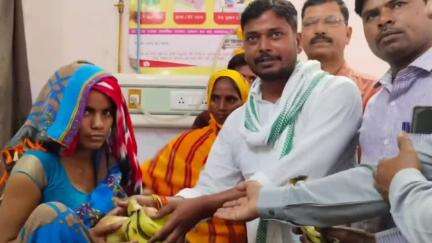 हैदरगढ़: सिद्धौर में भाकियू अराजनैतिक की तृतीय वर्षगांठ पर जिला उपाध्यक्ष ने सीएचसी में किया फल वितरण