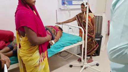 नोखा: भवरह टोला पर बाइक दुर्घटना में दो महिलाएं घायल हुईं