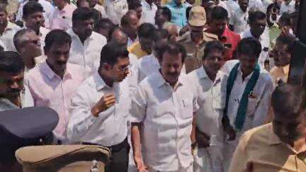 திருவெண்ணைநல்லூர்: திருவெண்ணெய்நல்லூரில் ஒழுங்குமுறை விற்பனை கூடத்தை விவசாயிகள் பயன்பாட்டிற்கு தொடங்கி வைத்த முன்னாள் அமைச்சர்