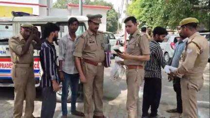 कोल: रोरावर पुलिस ने मोबाइल चुराकर UPI से पैसे चुराने वाले 4 ठगों को गिरफ्तार किया, 4 मोबाइल बरामद