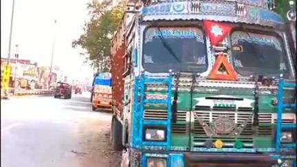 बारा: यमुनानगर क्षेत्र में सीज़ की गई गाड़ियां बनी दुर्घटना का कारण, प्रशासन मौन