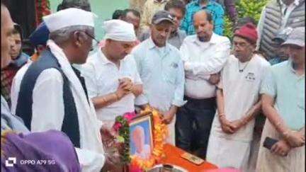 पाटी: रीठा साहिब क्षेत्र में शिल्पकार सुधारीकरण सभा के संरक्षक कृष्ण राम के निधन पर शोक सभा आयोजित
