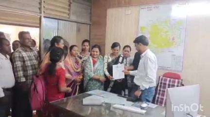 शाहपुर: शाहपुर ब्लॉक के पेसा मोबिलाइज़रों को 4 महीने से नहीं मिला मानदेय नहीं, जनपद सीईओ को ज्ञापन सौंपकर सामूहिक अवकाश पर गए