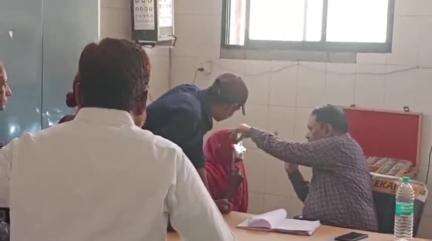अंजड़: CHC में इंदौर के निजी अस्पताल के सहयोग से हुआ नेत्र परीक्षण शिविर का आयोजन, 17 मरीजों को भेजा गया इंदौर
