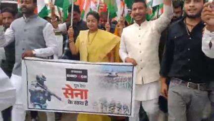 डिंडौरी: भारतीय सेना के सम्मान में मां नर्मदा डैम घाट से निकाली गई तिरंगा यात्रा, प्रभारी मंत्री प्रतिमा बागरी हुईं शामिल