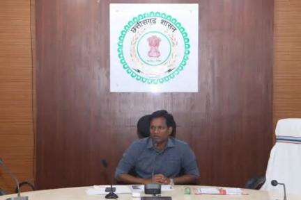 सूरजपुर: कलेक्टर ने जिले के परीक्षा परिणामों की की समीक्षा, विद्यार्थियों में सिविक सेंस डेवलप करने के लिए विद्यालयों में आयोजित