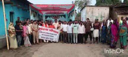 अनूपपुर: खाडा में ट्रैफिक चौपाल का आयोजन, ग्रामीणों को नियमों की जानकारी दी गई