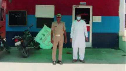 लक्सर: न्यायालय के आदेश पर कोतवाली क्षेत्र से पुलिस ने एक वारंटी को किया गिरफ्तार