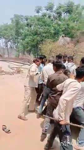 जानसठ: भोपा क्षेत्र के गांव गादला में मामूली विवाद पर एक ही परिवार के दो पक्षों में छिड़ी जंग, महिलाओं और पुरुषों में मारपीट