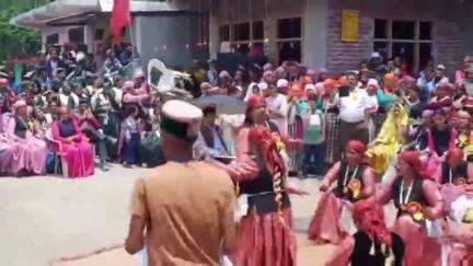सराहन: दशोटी कमडाली में एतिहासिक और पारंपरिक बिरशी मेले का आयोजन किया गया, क्षेत्र के इष्ट देवता भी रहे मौजूद