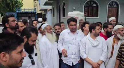 सीहोर नगर: वार्ड क्रमांक 26 में सड़क और नाली निर्माण कार्य का भूमि पूजन, अध्यक्ष, पार्षद सहित कई मौजूद