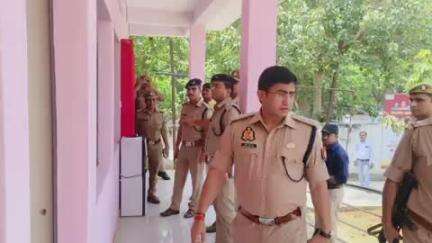 खलीलाबाद: महिला थाना पहुंचे पुलिस अधीक्षक संदीप कुमार मीणा ने निर्माणाधीन पिंक बूथ का निरीक्षण किया, दिए आवश्यक दिशा निर्देश