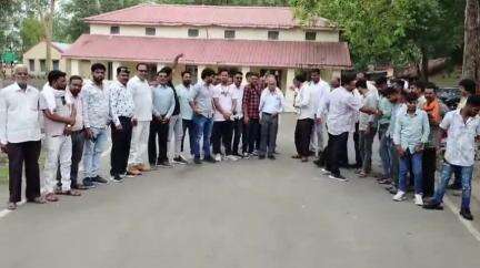 गोटेगांव: घर में मारपीट के मामले ने पकड़ा तूल, सिलावट समाज ने निष्पक्ष जांच की मांग को लेकर थाने में ज्ञापन सौंपा