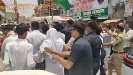 दरभंगा: दरभंगा दौरे पर पहुंचे कांग्रेस नेता राहुल गांधी, जिला प्रशासन की रोक के बावजूद छात्रों से मुलाकात की
