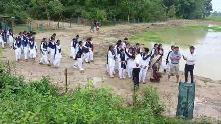 মৰাণ: মৰাণ মহিলা মহাবিদ্যালয়ৰ ভূমি প্ৰশাসনে অধিগ্ৰহণ কৰিবলৈ লোৱাত ক্ষুব্ধ মহাবিদ্যালয় কৰ্তৃপক্ষ, আছু, বিভিন্ন দল-সংগঠন