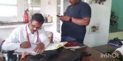 सोहागपुर: शरावगी पेट्रोल पंप पर नापतोल टीम का छापा, नियमों का पालन करने की दी गई समझाइश