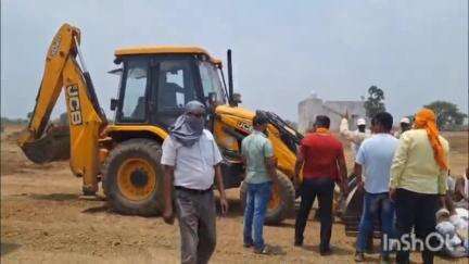 धमधा: भारतमाला प्रोजेक्ट में मुआवजा को लेकर लोगों के द्वारा ग्राम धनोरा मैं किया प्रदर्शन #jansamasya