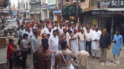 मनावर: मनावर में आचार्य हितेशचन्द्र सूरीश्वरजी का पहला आगमन, भव्य चल समारोह निकला