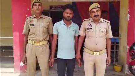 कासगंज: चोरी के मामले में वारंटी अभियुक्त को सदर कोतवाली पुलिस ने किया गिरफ्तार, जिला न्यायालय में किया पेश