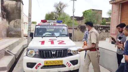 नवलगढ़: मुकुंदगढ़ में बंद कमरे में बुजुर्ग दंपत्ति के शव मिलने से फैली सनसनी, बदबू आने पर पड़ोसियों ने पुलिस को दी सूचना