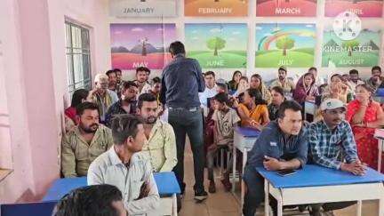 भाटापारा: भाटापारा में पीएम श्री स्वामी आत्मानंद गवर्नमेंट इंग्लिश मीडियम स्कूल में एडमिशन के लिए लॉटरी सिस्टम का आयोजन हुआ