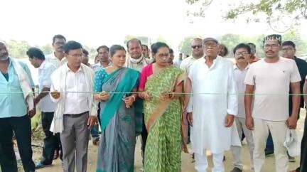 আড়শা: কোড়রিয়া গ্রাম থেকে চাকলতোড় পর্যন্ত পাকা রাস্তা কাজের শিলান্যাস করলেন জেলা পরিষদের সভাধিপতি
