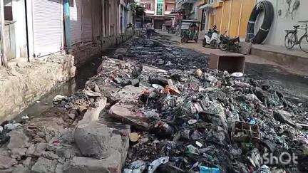 दौसा: दोसा शहर में बरसात से पूर्व अतिक्रमण हटाओ अभियान का निरीक्षण करने पहुंचे नगर परिषद आयुक्त
