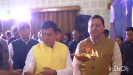 देहरादून: सीएम धामी ने मुख्यमंत्री आवास में महिला और युवक मंगल दल के साथ किया संवाद