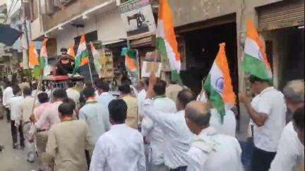 बिलारी: बिलारी अंबेडकर पार्क से बृहस्पतिवार को 5:00 बजे हिंदू संगठनों द्वारा तिरंगा यात्रा निकाली गई