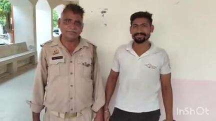 थाना नरसैना क्षेत्र के ग्राम खंदोई में चचेरे भाई के साथ झगड़ा कर रहे एक युवक को पुलिस ने किया गिरफ्तार
