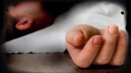 डेढ़ साल की बेटी को किन्नर समझकर मार डाला:हत्या के बाद पत्नी के पैर पकड़कर बोला- किसी को मत बताना; पिता गिरफ्तार, दादी-चाच