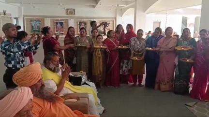 જૂનાગઢ: ગૌરક્ષનાથ આશ્રમ ખાતે સનાતન ધર્મ પ્રચાર પ્રસાર મહિલા અધિવેશન યોજાયું, 500 થી વધુ મહિલાઓ જોડાય કાર્યક્રમમાં