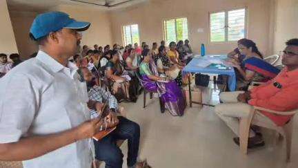 నారాయణ్​ఖేడ్: వ్యాధులు ప్రబలకుండా చూడాలి: నారాయణఖేడ్లో సంగారెడ్డి డిఎం అండ్ హెచ్వో డాక్టర్ గాయత్రి దేవి