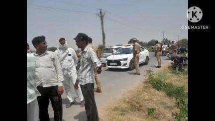 फूलपुर: भेड़िया गांव स्थित कुंवर नदी के पुल के पास झाड़ियों में मिला अधेड़ व्यक्ति का शव, मचा अफरा-तफरी का माहौल