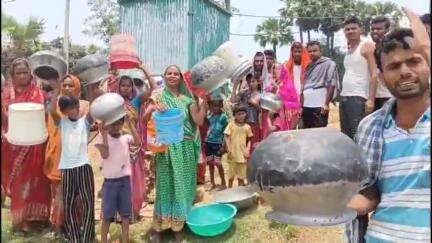 नाथनगर: पानी की समस्या को लेकर बेलखोरिया के ग्रामीणों ने किया हंगामा, ग्रामीणों ने वार्ड सदस्य पर लगाया आरोप #jansamasya