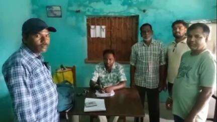 পুরুলিয়া ২: কৃষকদের ব্যাংক একাউন্টের সঙ্গে আধার লিংকের বিশেষ শিবির করা হলো পুরুলিয়া ২ ব্লকের ছররা দুমদুমি পঞ্চায়েত অফিসে