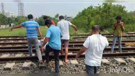 लखनौर: कैथिनिया अंडरपास के ऊपर रेल ट्रैक पर ट्रेन से कटकर एक अधेड़ की मौत, मृतक डुबरबोना गांव का निवासी है