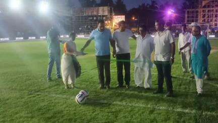 বারুইপুর: বারুইপুর রিয়েল স্টার ক্লাবের ফুটবল উৎসব ২০২৫ এর শুভ উদ্বোধন হলো আজ এই উদ্বোধনে উপস্থিত ছিলেন বারুইপুর পূর্বের বিধায়ক