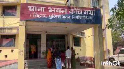 कोंच: अल्पा गांव में खेत से मिट्टी निकालने को लेकर मारपीट, 21 लोगों के खिलाफ मामला दर्ज