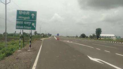 कळमनूरी: आखाडा बाळापूर ते नांदेड बस प्रवासात एका महिलेच्या पर्समधून 4-30 लाख रुपयाचे सोन्याचे दागिने पळविले