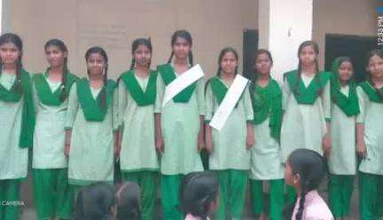 बरकागाँव: उर्दू मध्य विद्यालय सिरमा में बाल संसद का गठन, रानी परवीन बनीं प्रधानमंत्री