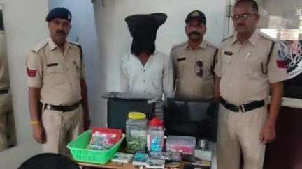 गोहरगंज: सतलापुर पुलिस ने मोबाइल दुकान से चोरी करने वाले चोर को माल सहित गिरफ्तार किया