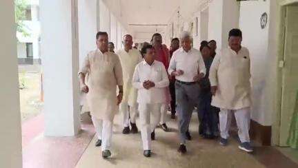 जबलपुर: उप मुख्यमंत्री श्री देवड़ा ने राजस्व अभिलेखागार का किया अवलोकन, कलेक्टर श्री सक्सेना के प्रयासों की सराहना की