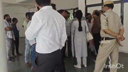 होशंगाबाद नगर: तीखड़ के श्री शंकर मंदिर समिति को भंग कर नया अध्यक्ष नियुक्त करने की मांग, कलेक्ट्रेट में ज्ञापन सौंपा