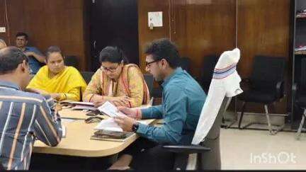 आरा: बिहार राज्य फसल सहायता योजना की समीक्षा बैठक आयोजित, योग्य किसानों के सत्यापन में तेजी लाने का दिया गया निर्देश