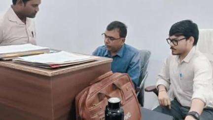 डेहरी: डिहरी प्रखंड में विशेष विकास शिविर का आयोजन, जन्म प्रमाणपत्र वितरण को लेकर हुई बैठक