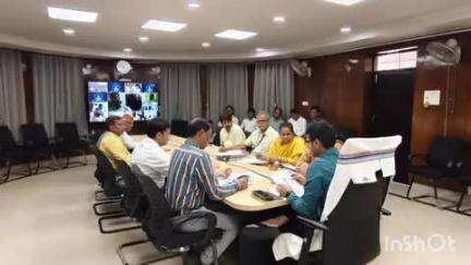 आरा: समाहरणालय सभागार, आरा में जिला पदाधिकारी श्री तनय सुल्तानिया की अध्यक्षता में जिला टास्क फोर्स की समीक्षा बैठक आयोजित