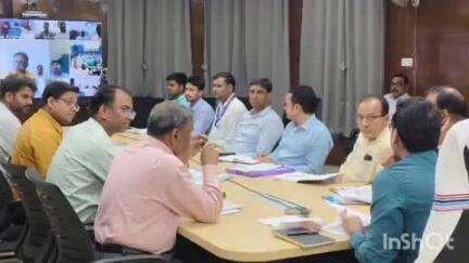 आरा: भोजपुर में स्वास्थ्य सेवाओं को सुदृढ़ बनाने के लिए जिला स्वास्थ्य समिति की समीक्षात्मक बैठक आयोजित